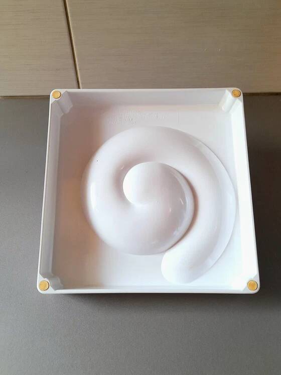 SPIROS ashtray, Eleonore Peduzzi Riva for Artemide, 1970.