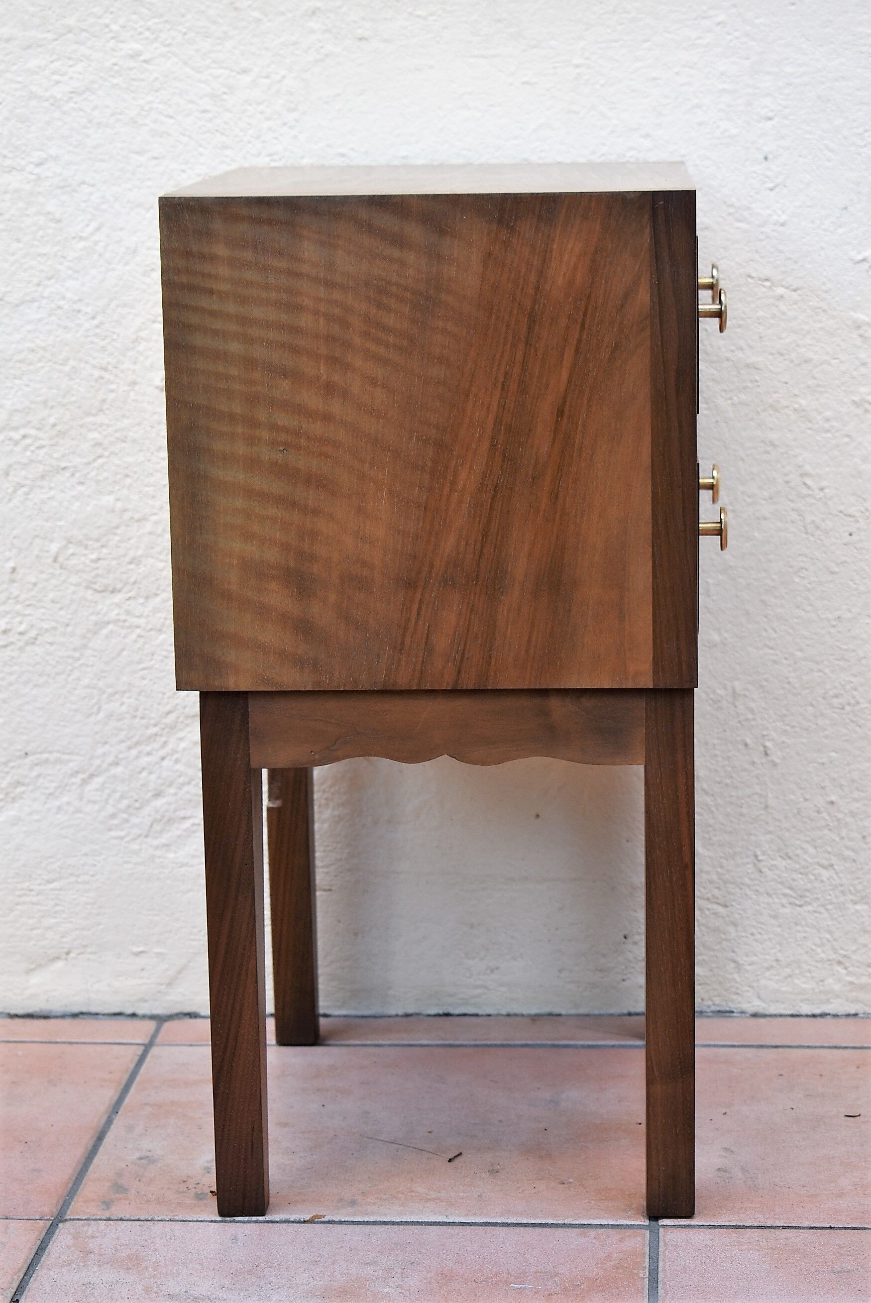 Vintage 2 drawers bedside table