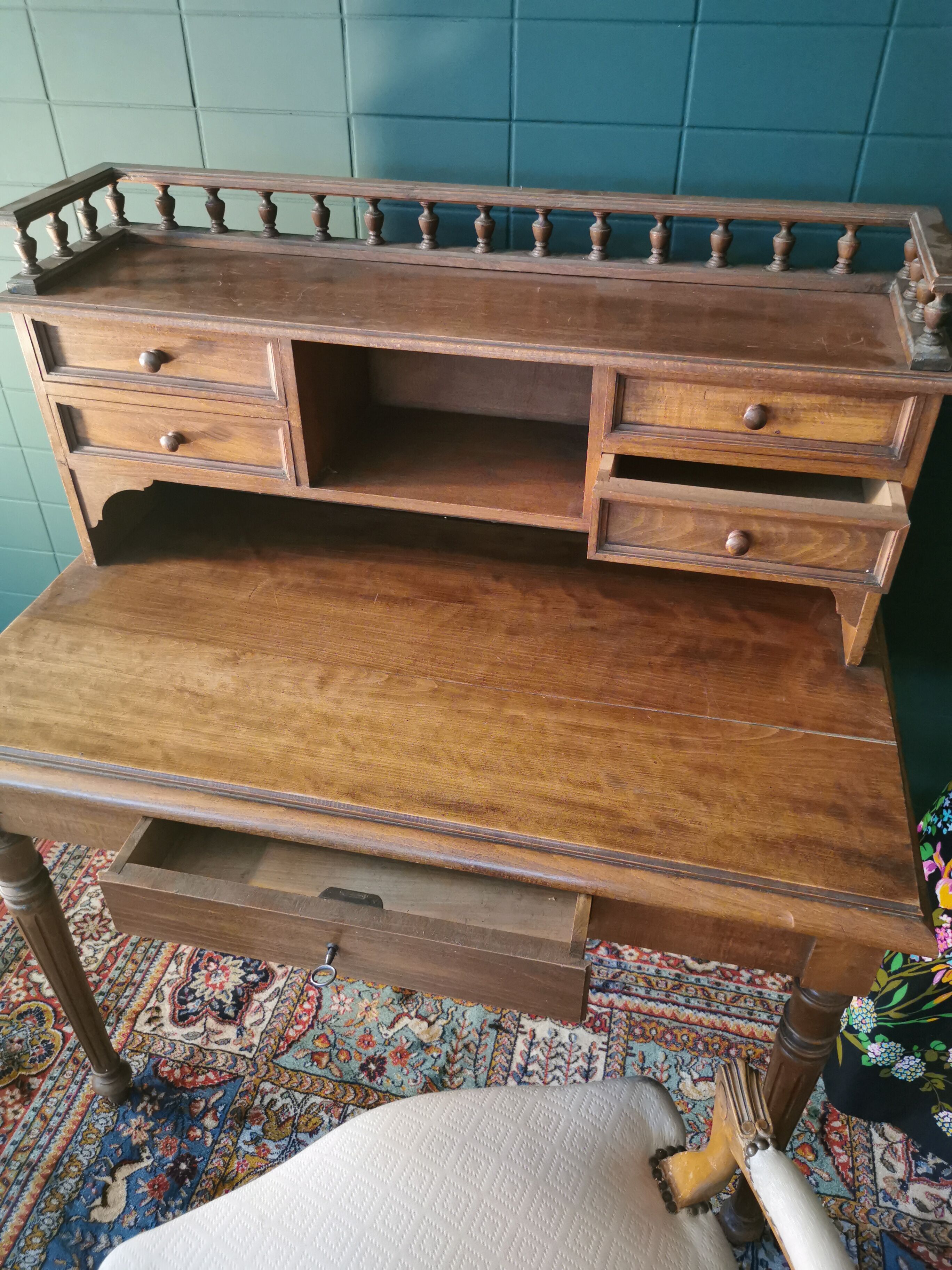 Empire style secretarial office