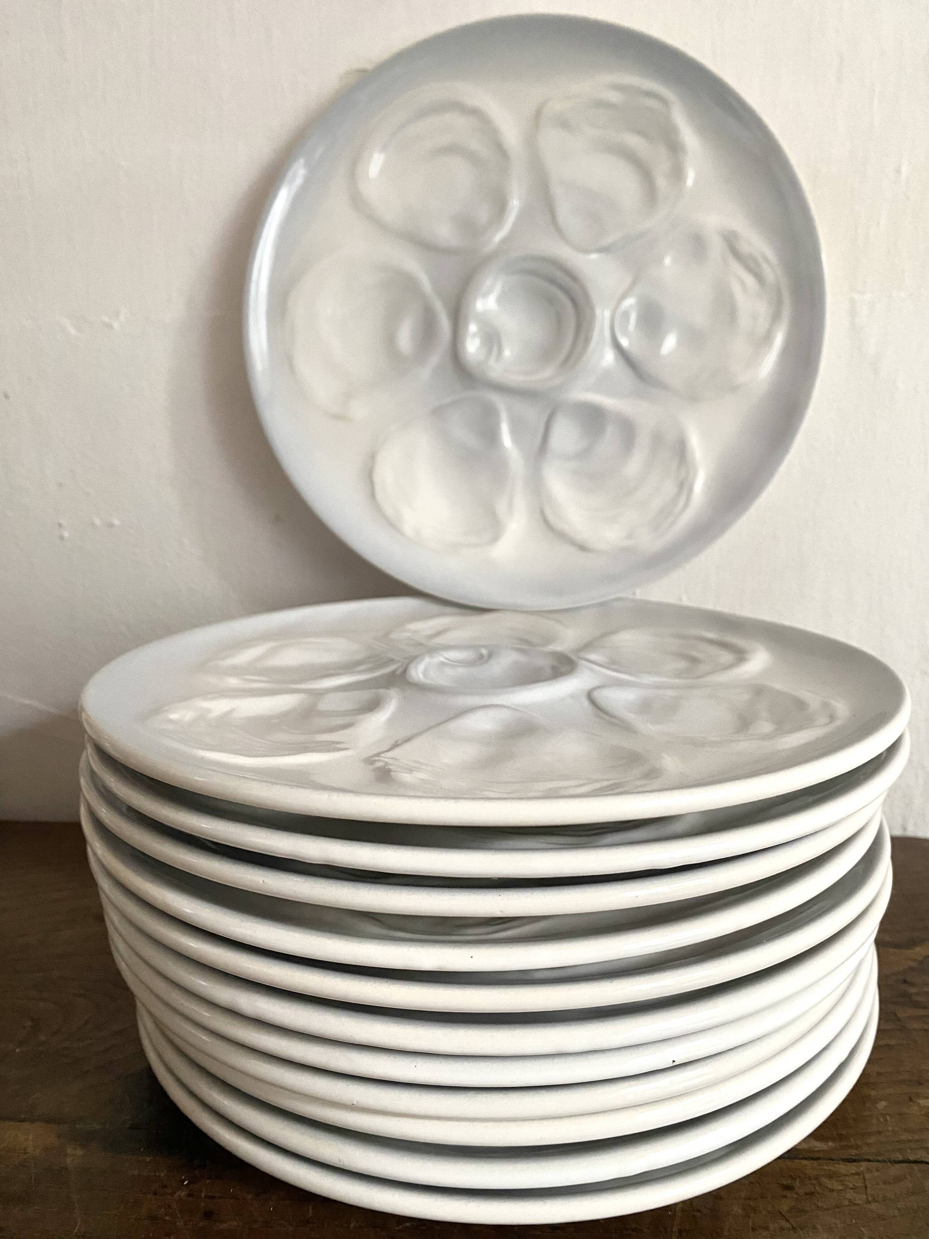 12 Saint Amand oyster plates, sky blue and white