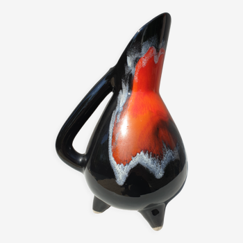 Lava Vallauris tripod pitcher