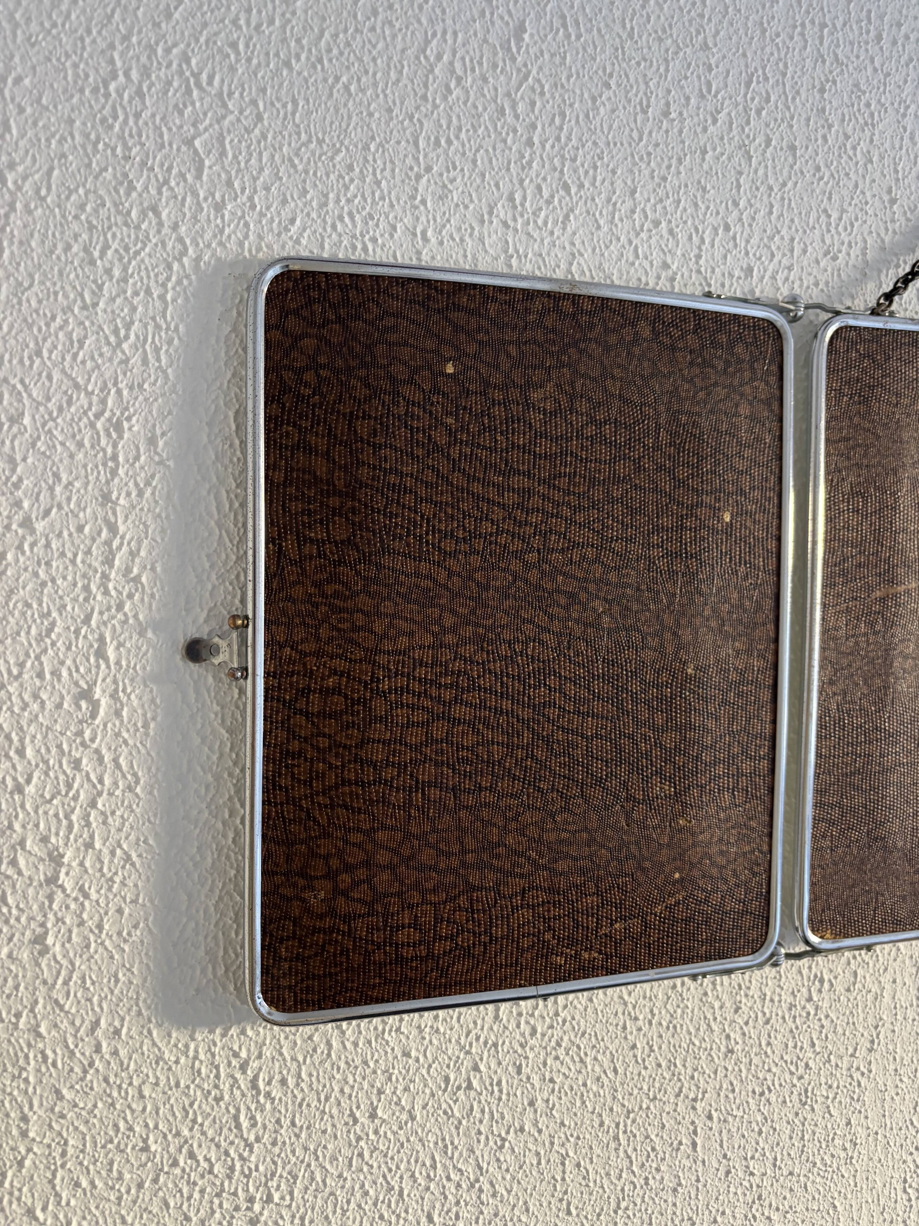 Vintage 1940s triptych barber mirror, bevelled chrome, snake imitation - 31 x