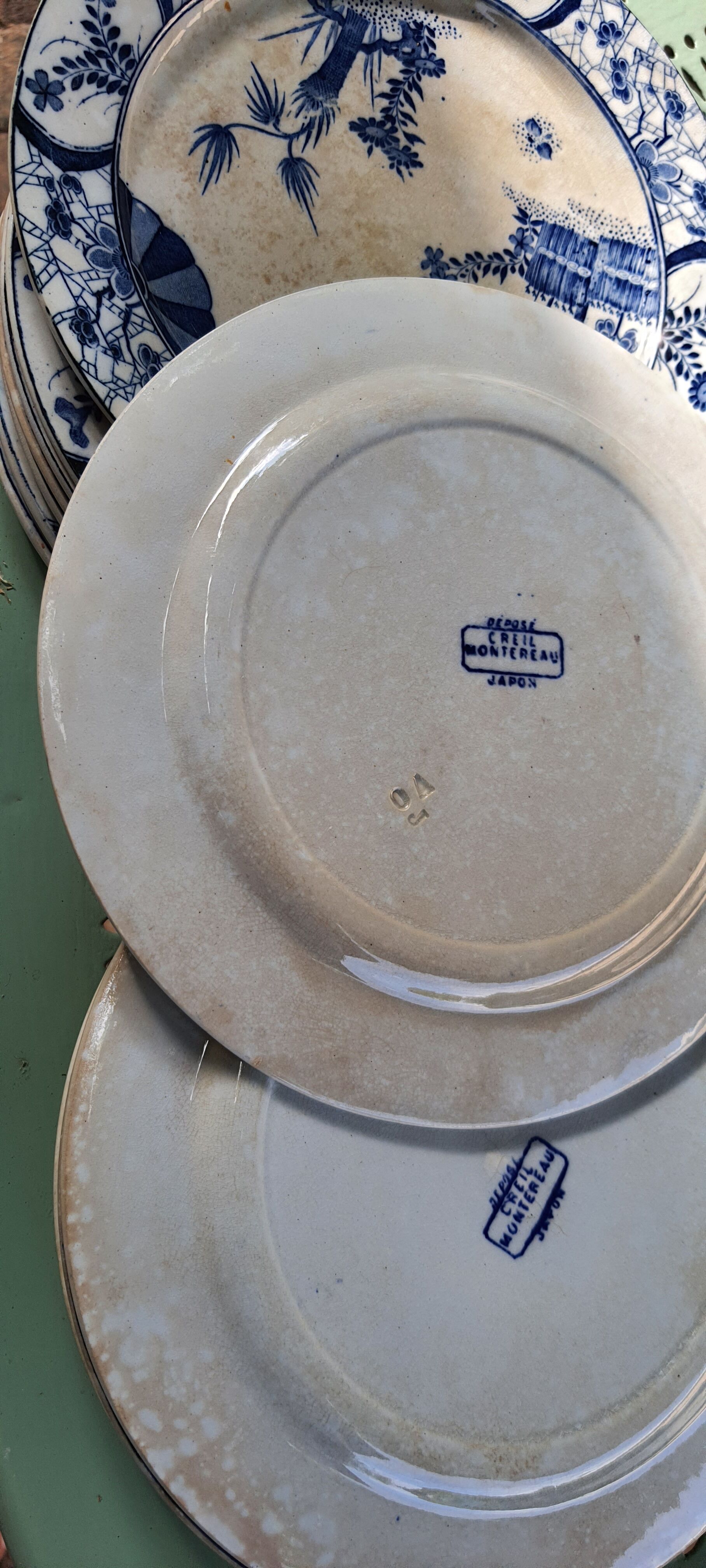 Creil montereau Japan plates
