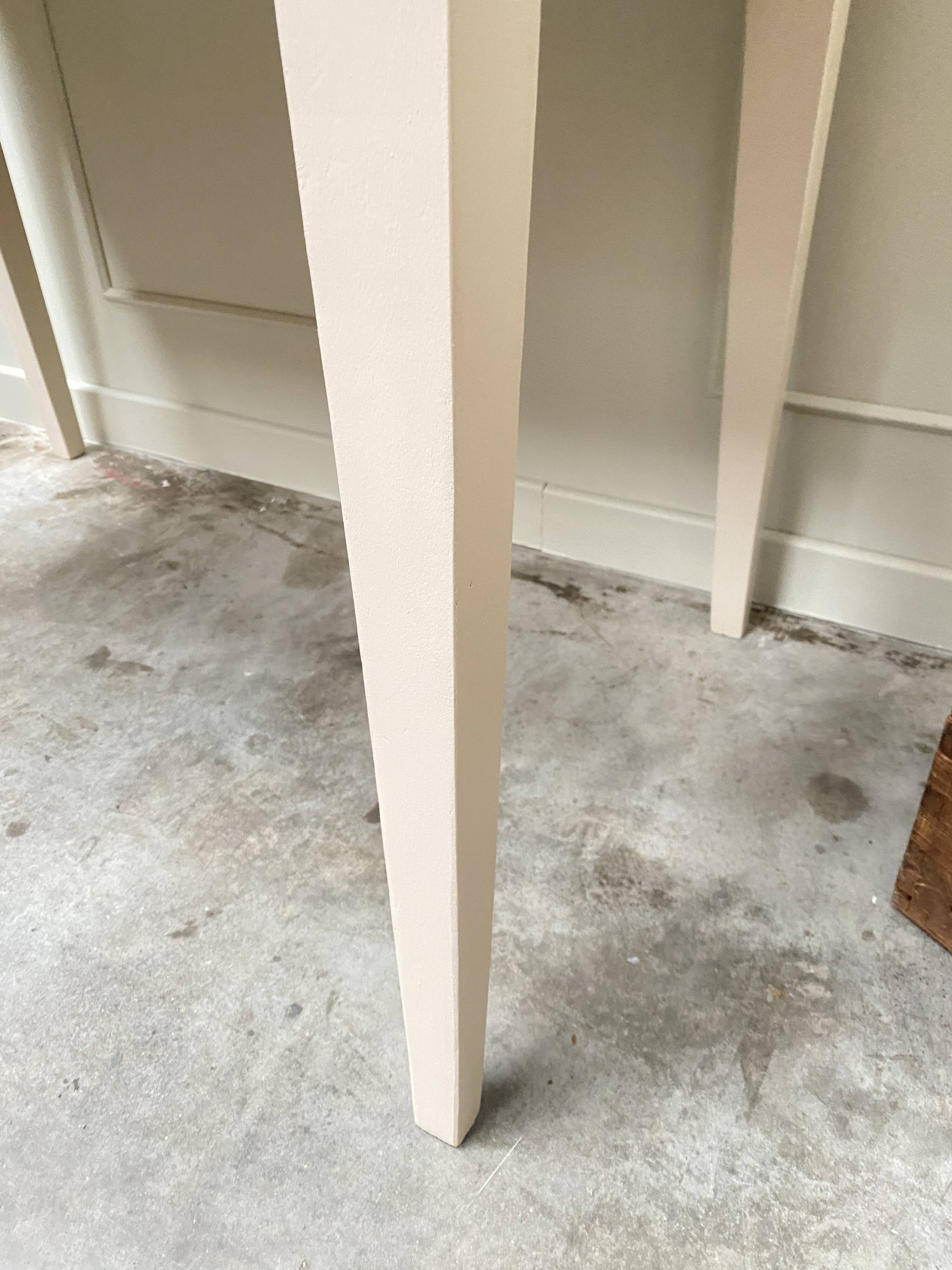 Petite table de ferme ou brureau