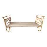Rattan bed