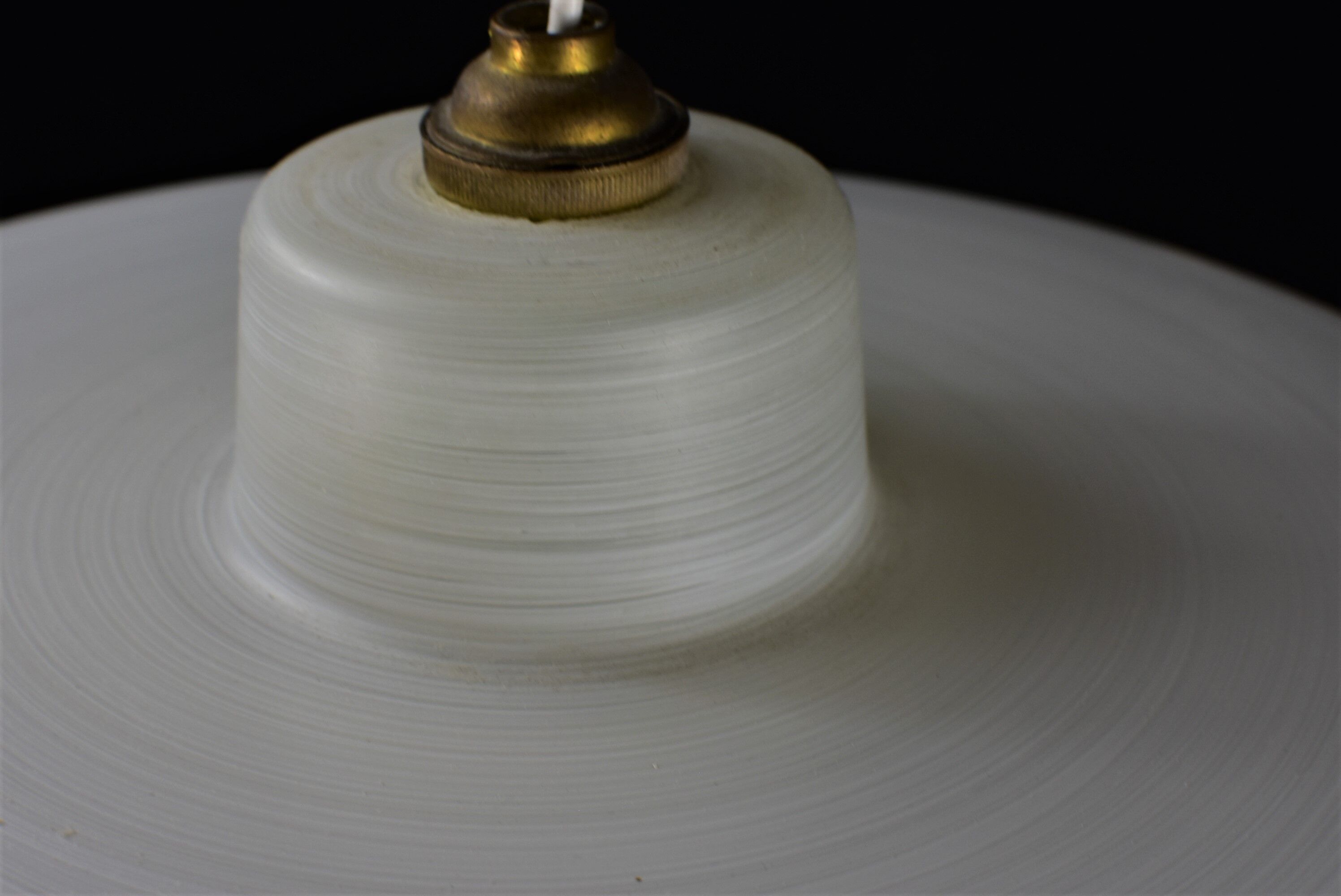 Ridged glass ceiling lamp