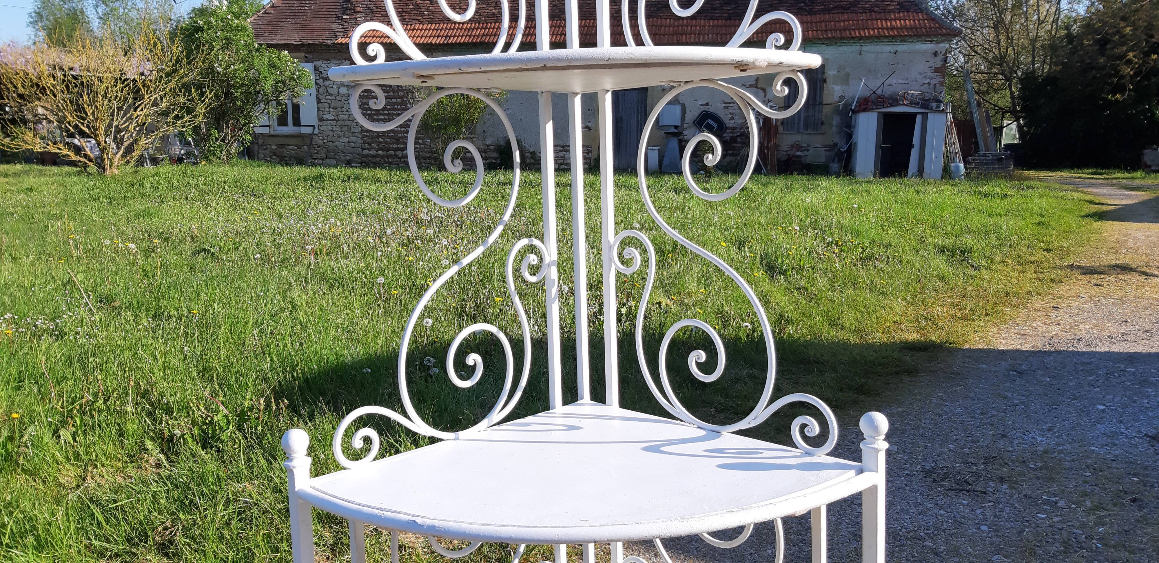 Wrought iron garden corner corner 1900
