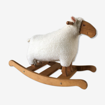 Rocking sheep