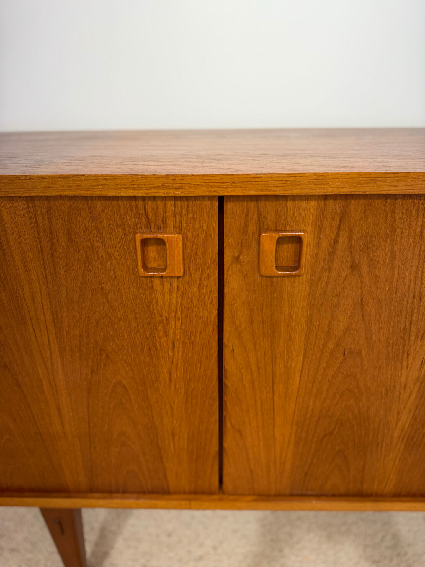 Large ARNO sideboard in oak – 1960s/70s