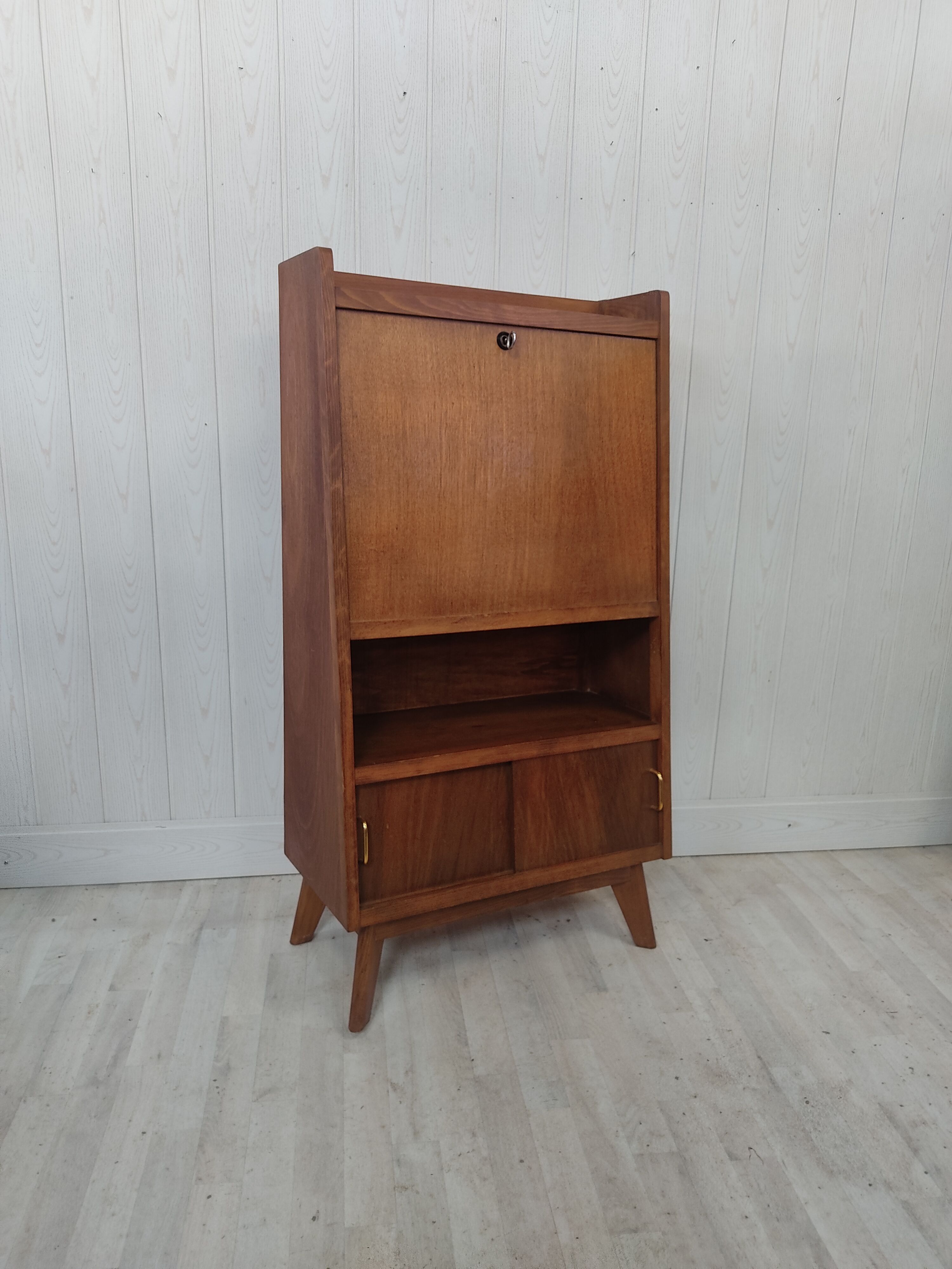 Secretary vintage compass feet