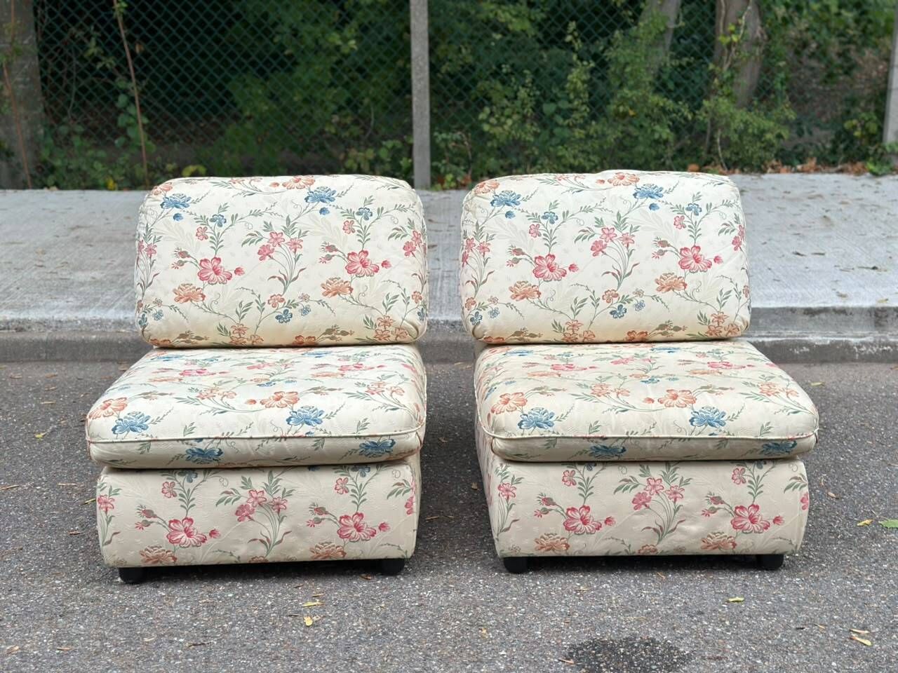 2 modular vintage bench armchairs with floral pattern – Cottage Style
