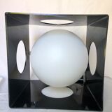 Suspension cube plexi noir et globe blanc