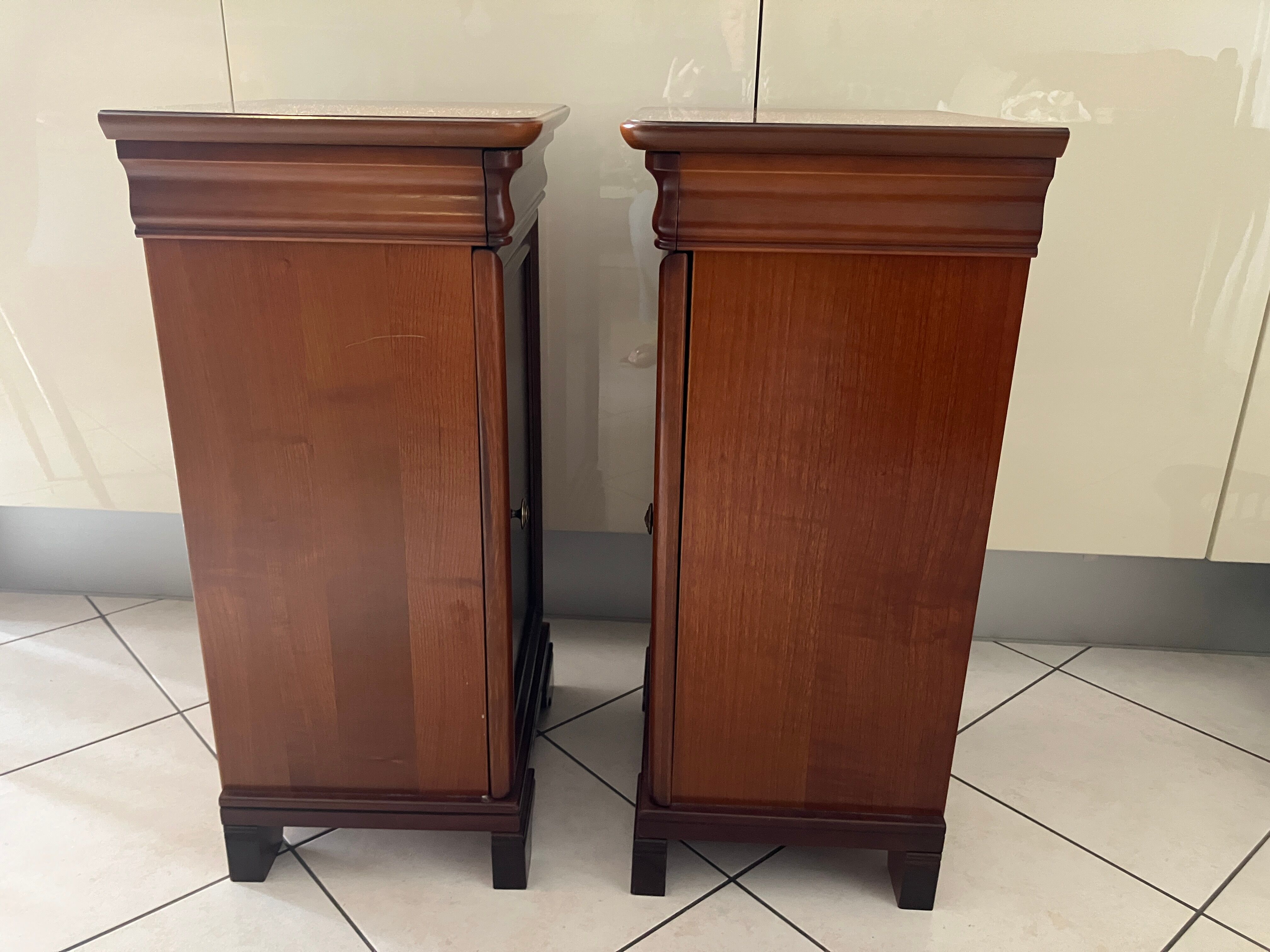 Pair of bedside table