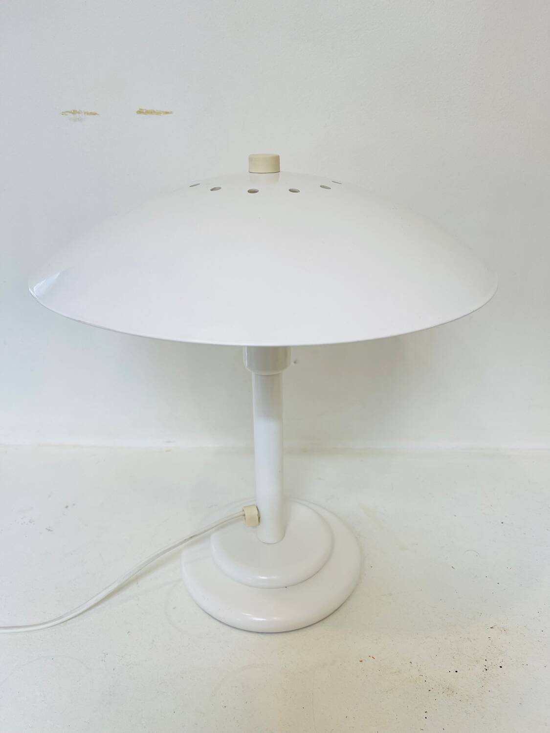 Lampe Aluminor blanche, circa 1975