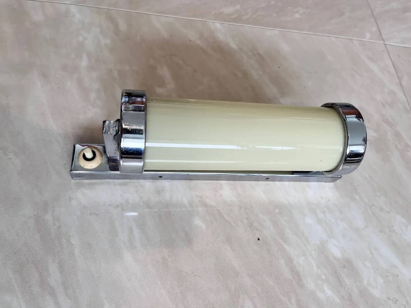 Lampe murale en verre laiteux chrome Bauhaus / Fonctionnaliste - années 1930