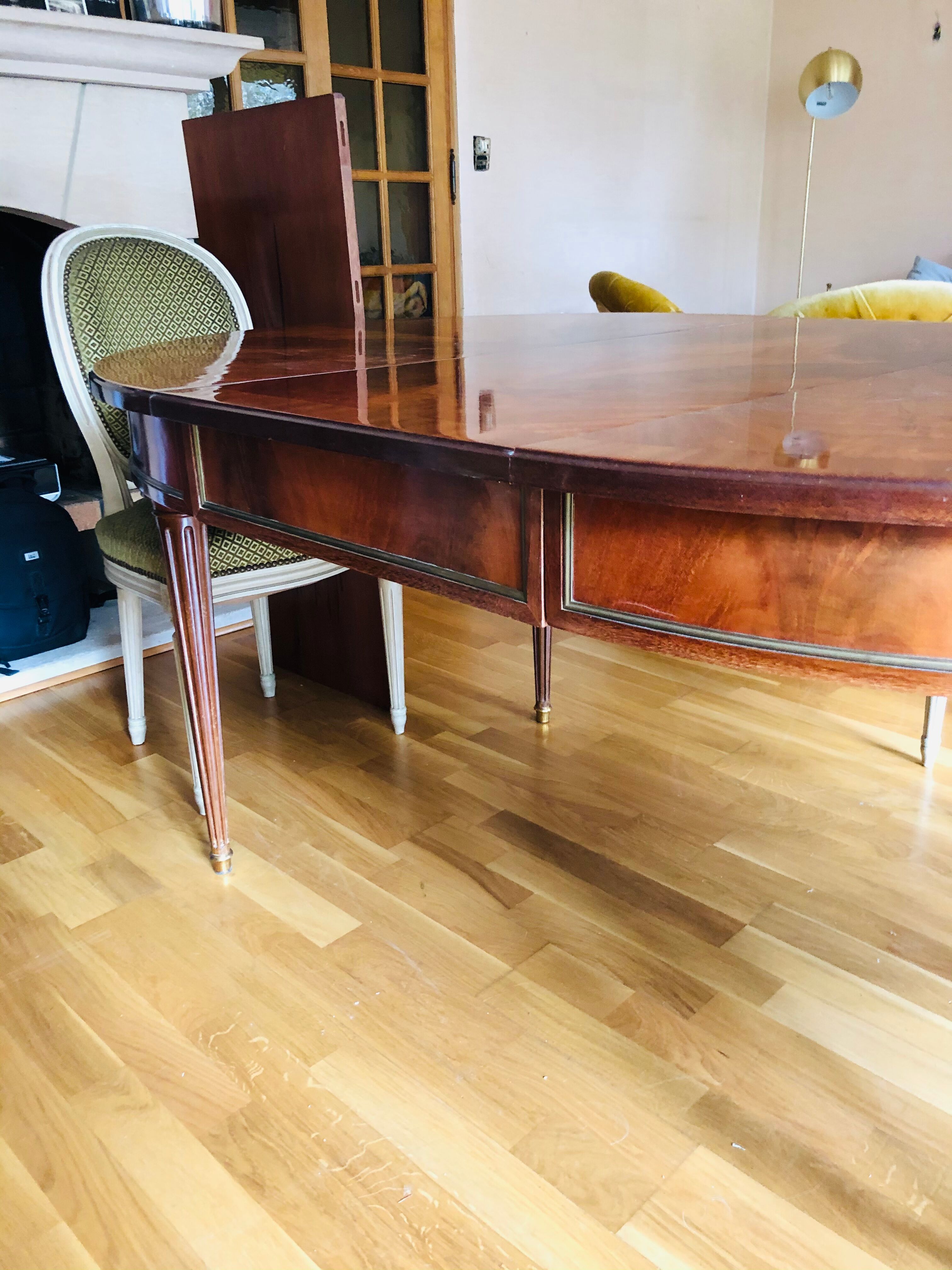 Louis XVI-style dining table