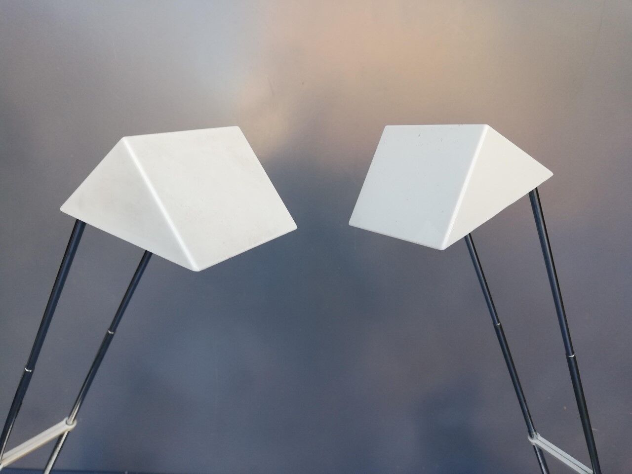 Pair of table lamps 80