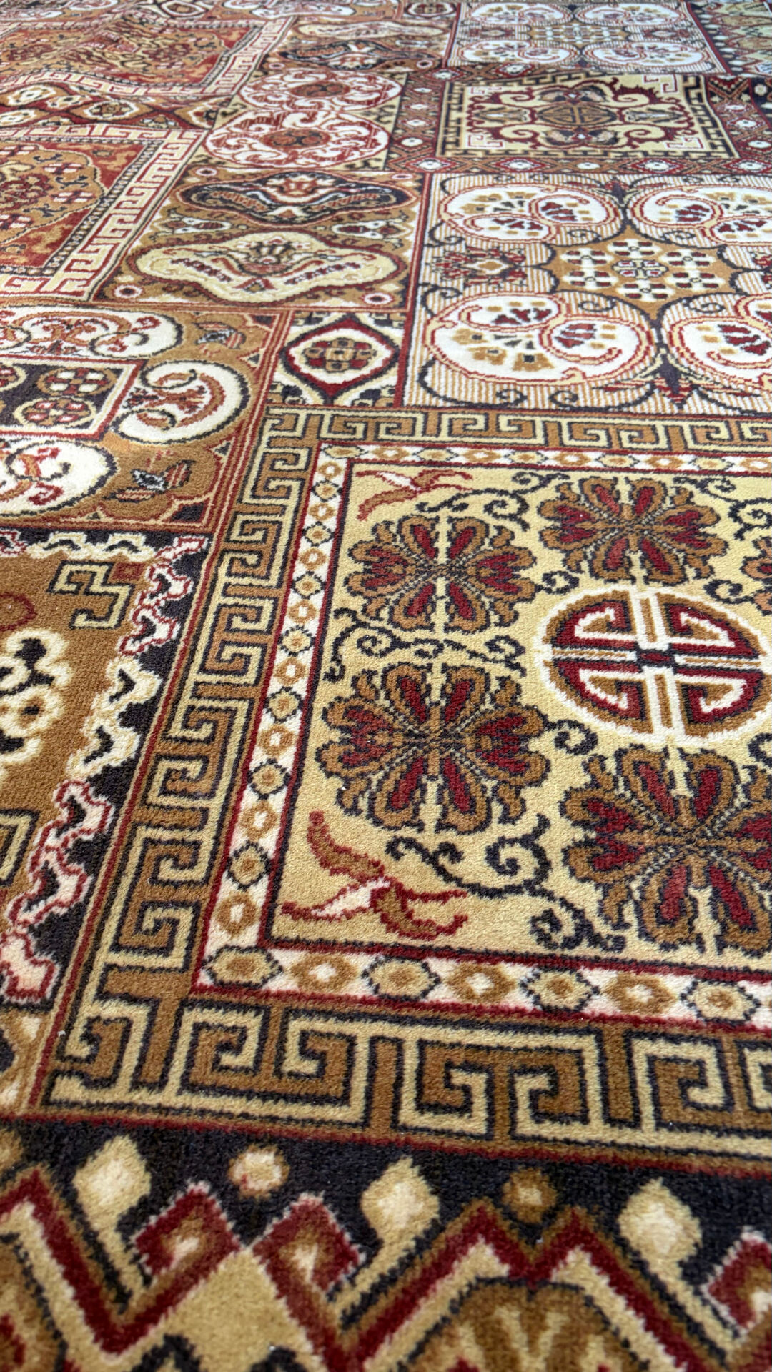 Grand tapis style persan / oriental – 250 x 340 cm