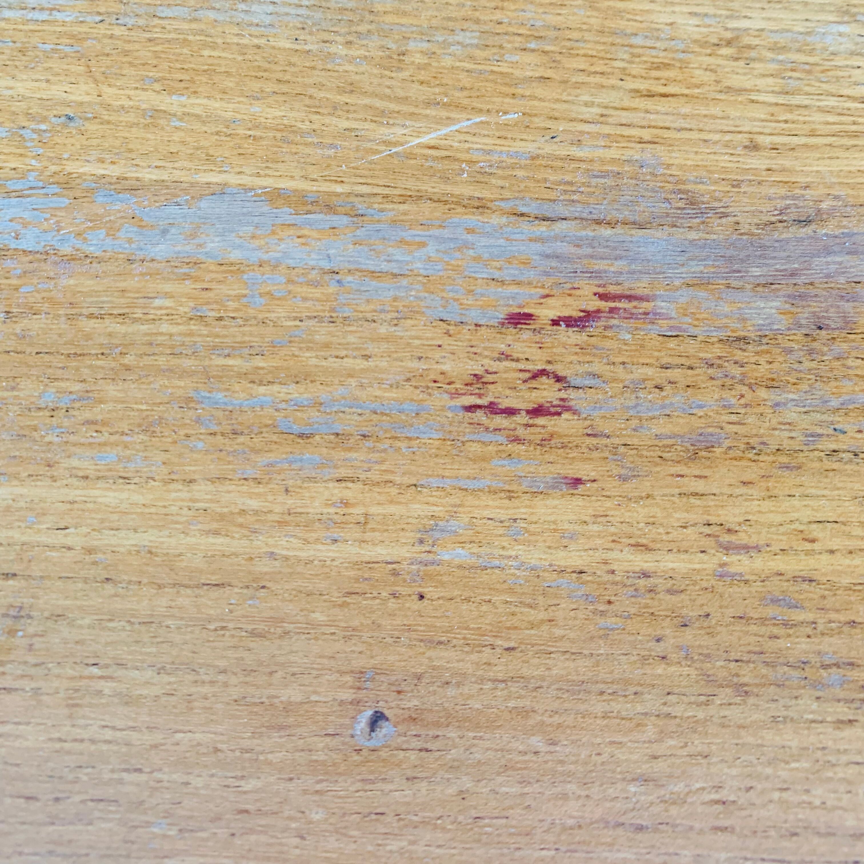 Elm table from Aranjou