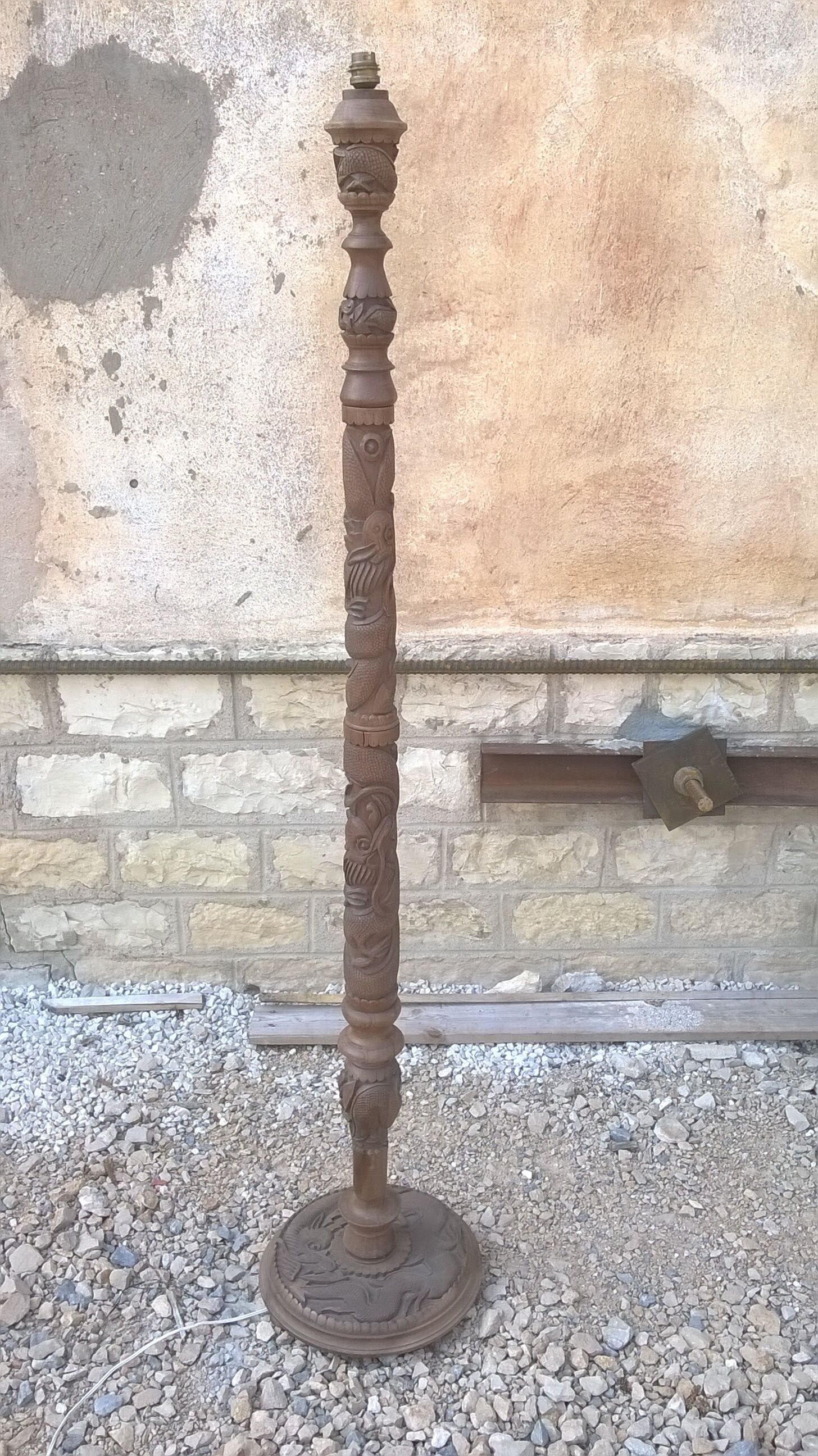 Lampadaire bois sculpté chinois