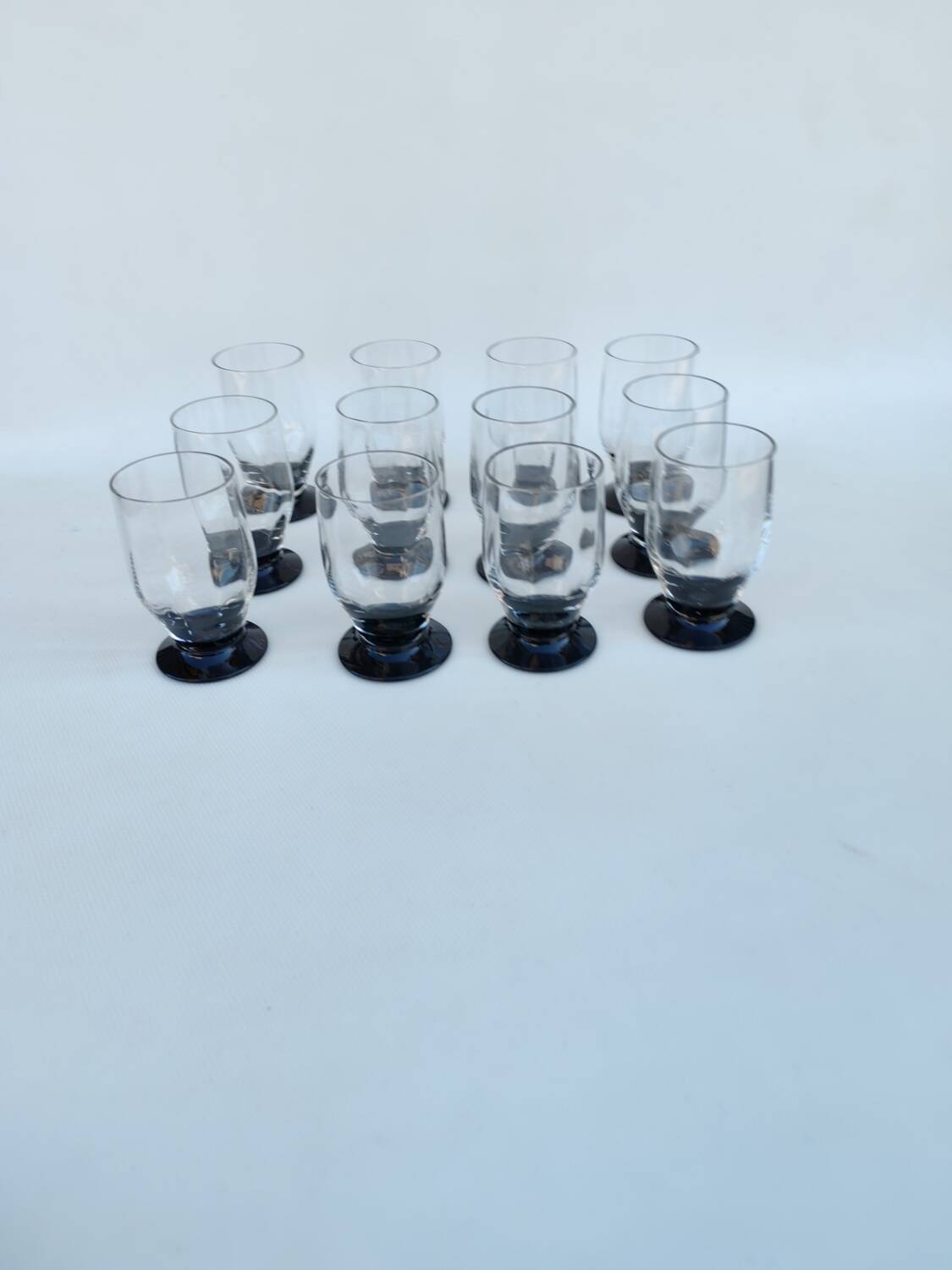 12 medium glass cups from the Art Deco period, by Daum Nancy.