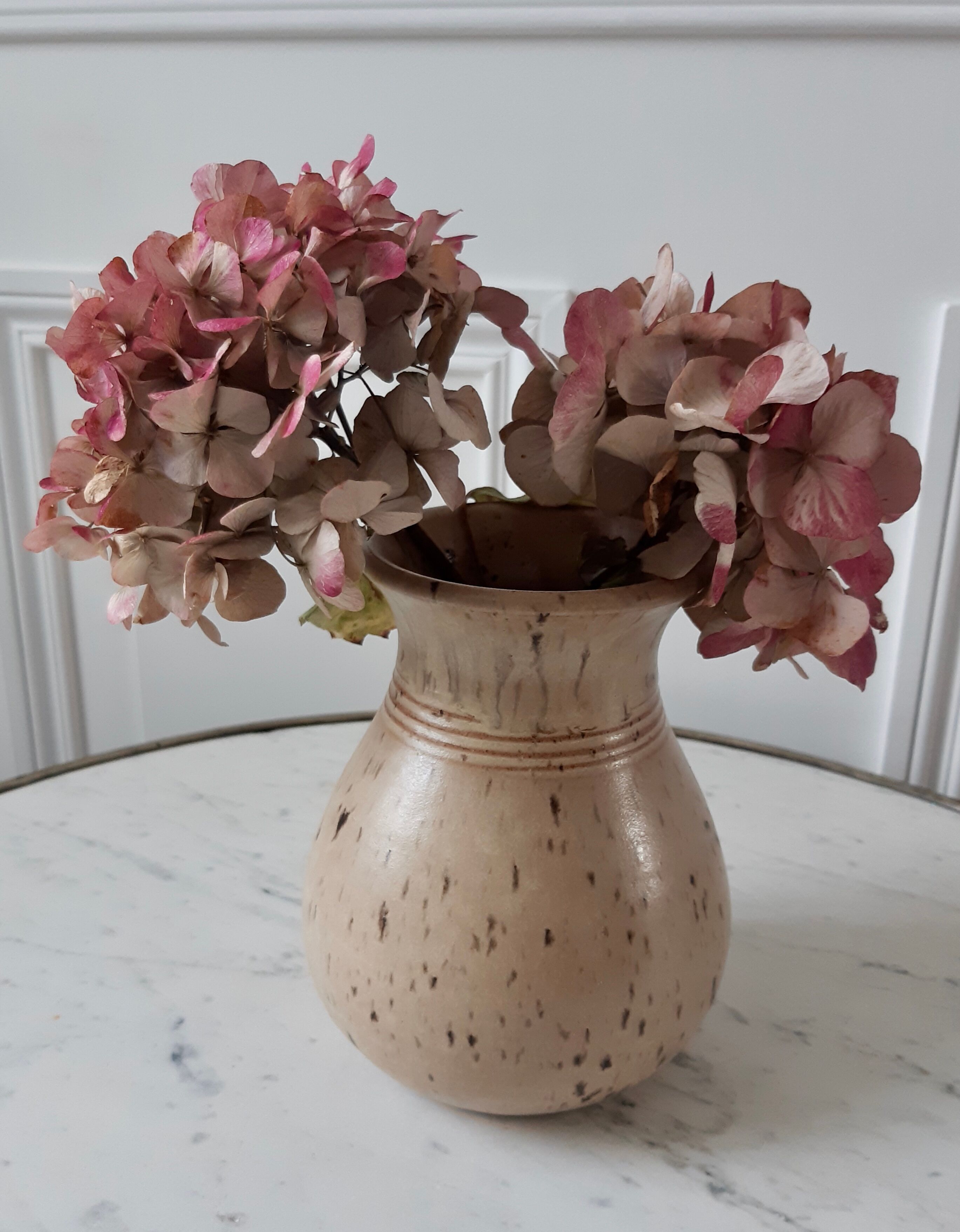 Vintage sandstone pot / vase