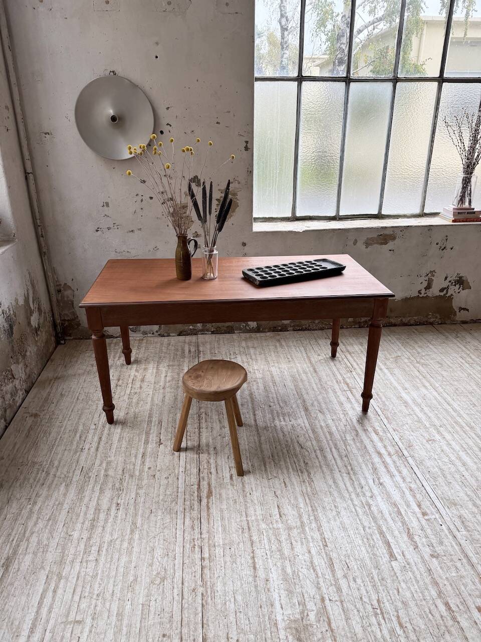 Turned leg cherry table 160cm