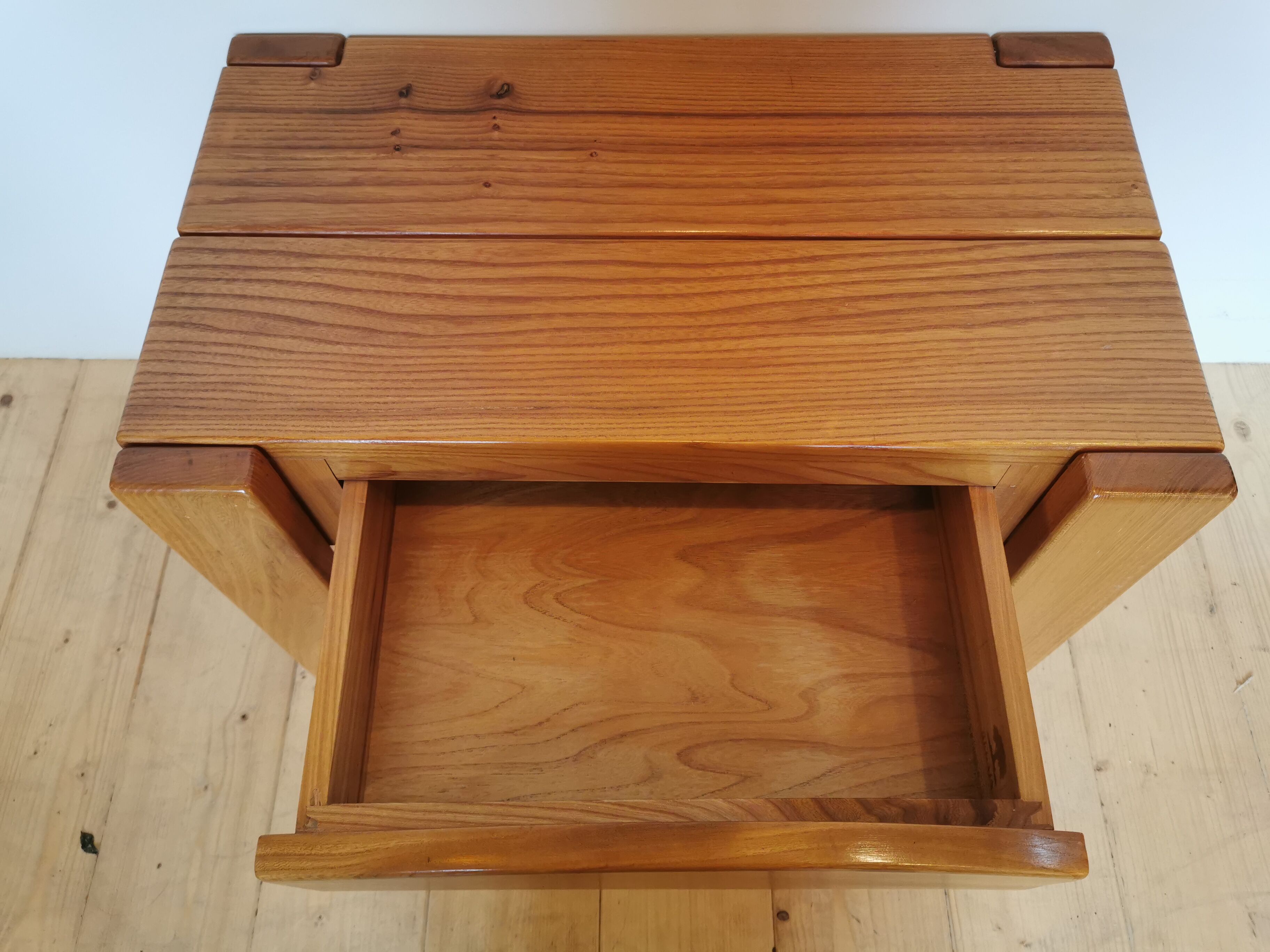 Paire de chevets en orme Maison Regain
