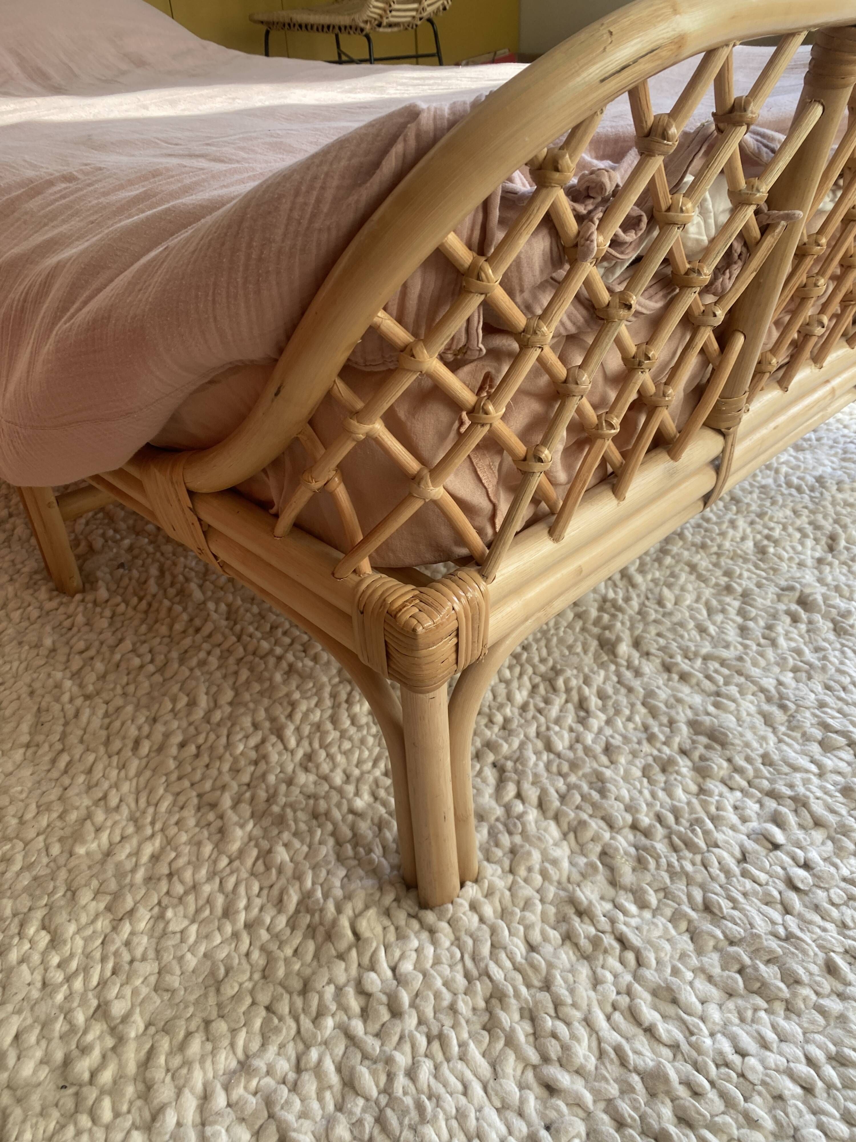 Rattan bed