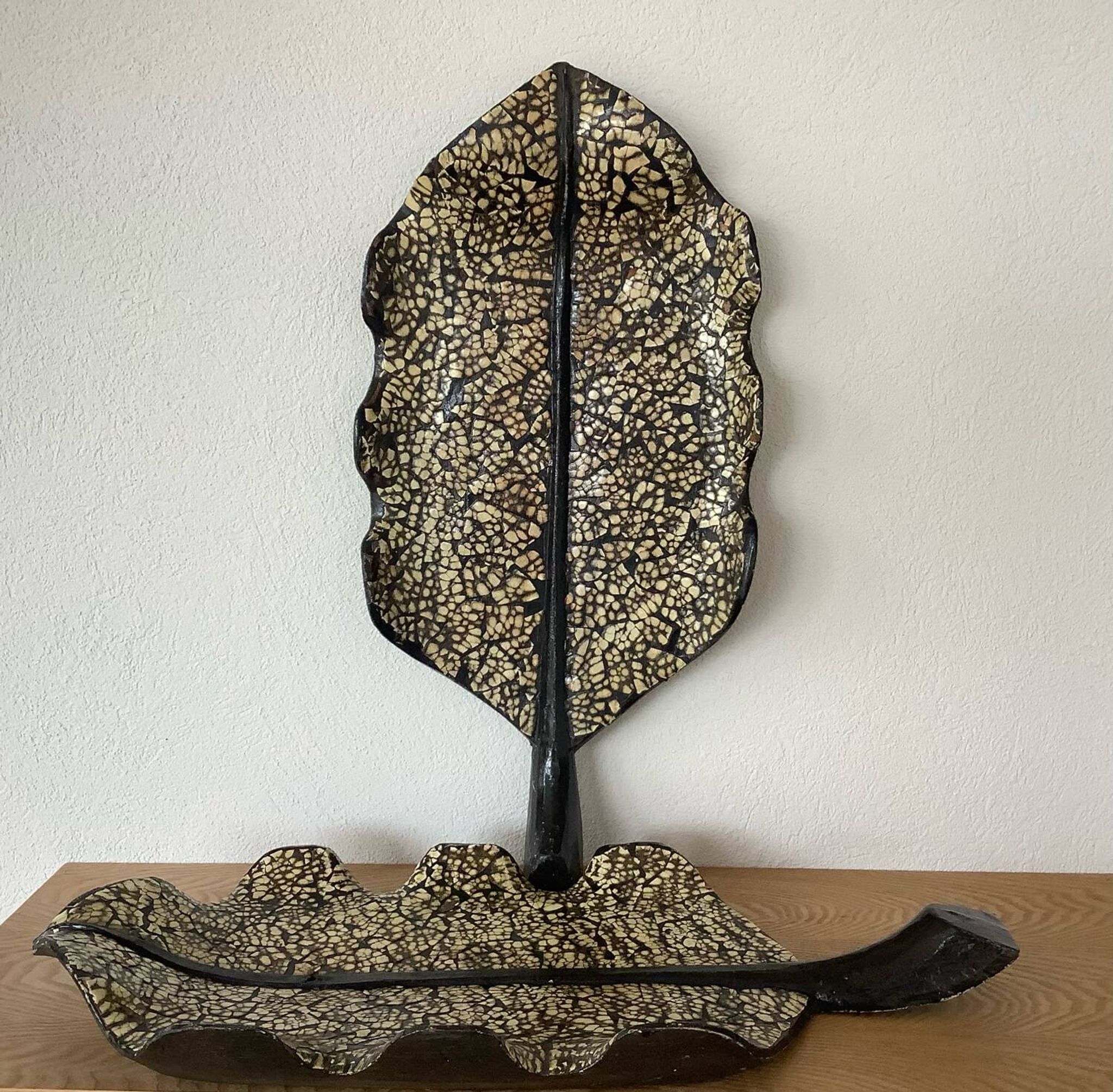 2 Balinese pocket trays