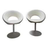Paire de fauteuils pivotants vintage blancs style tulipe