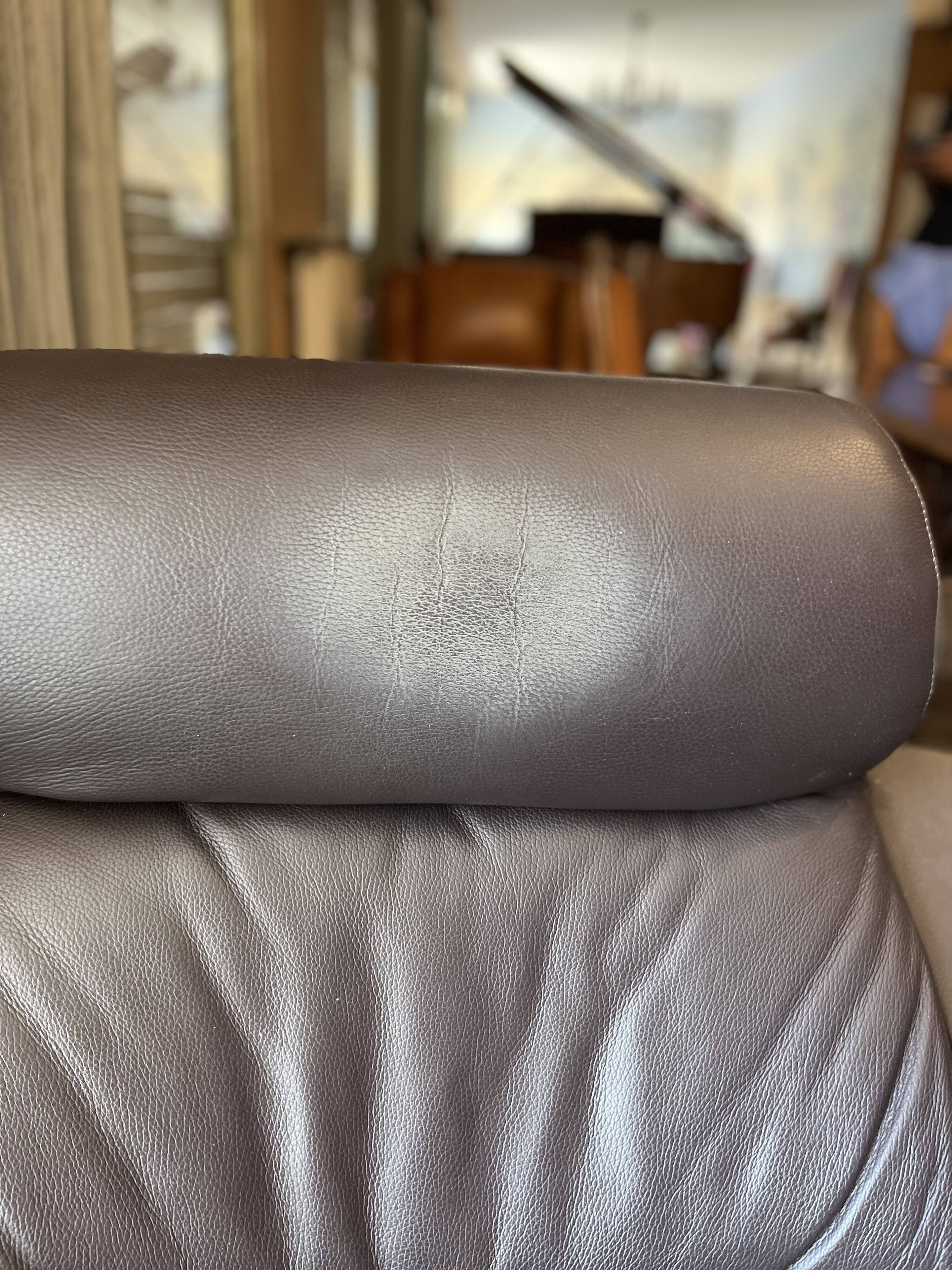 Armchair model Royal Leather Roche Bobois