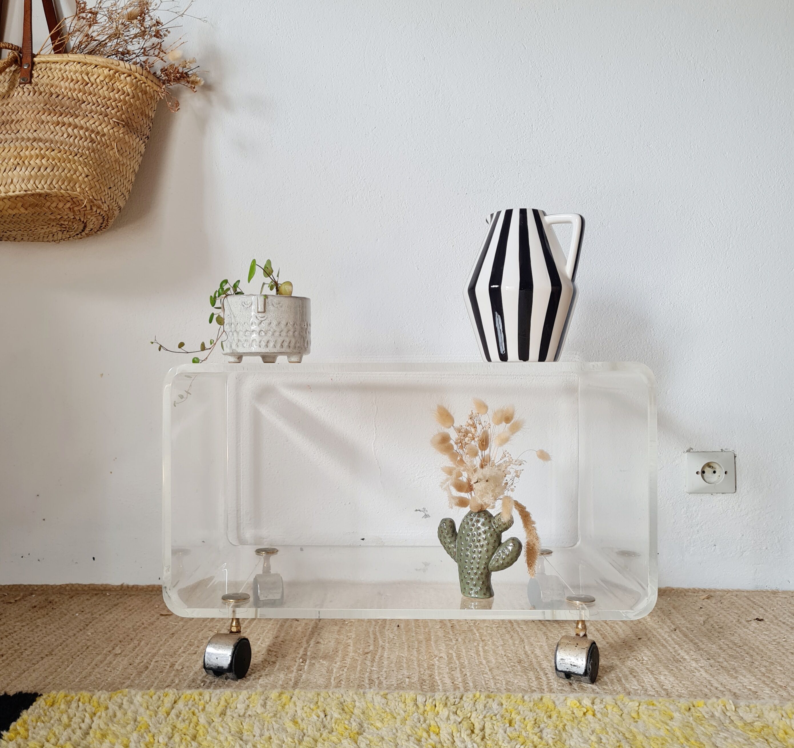 Table basse / Meuble d’appoint "Les Invisibles" David Lange – Altuglass