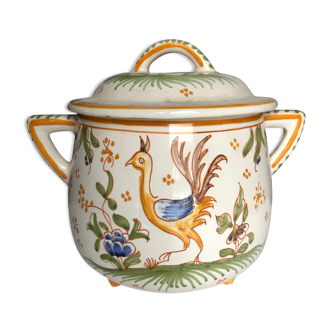 Covered pot or candy in Moustiers earthenware
