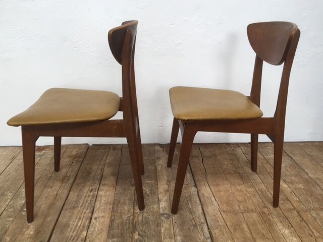 Pair of Scandinavian chairs wood