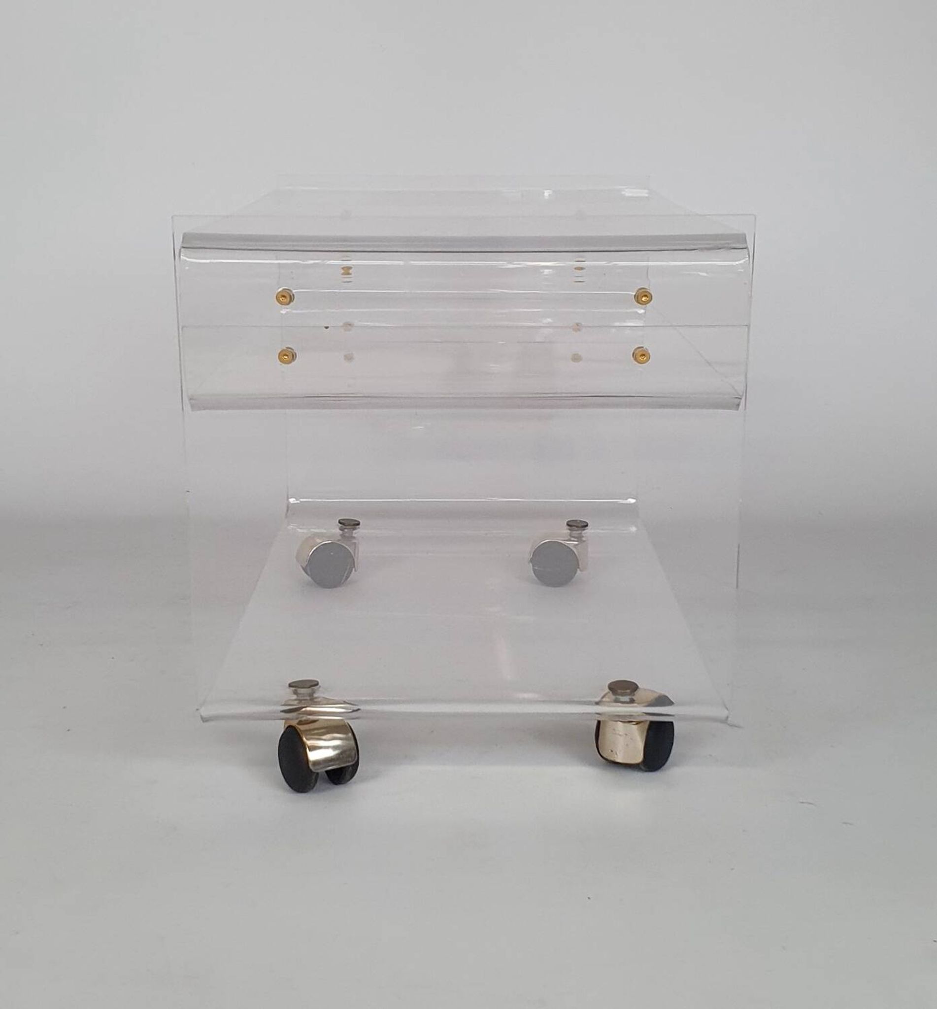 Plexiglas furniture Marais international