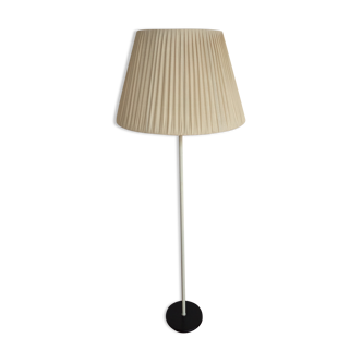 Vintage 50-60s Dutch design white floor lamp by H. Fillekes for Artiforte black base