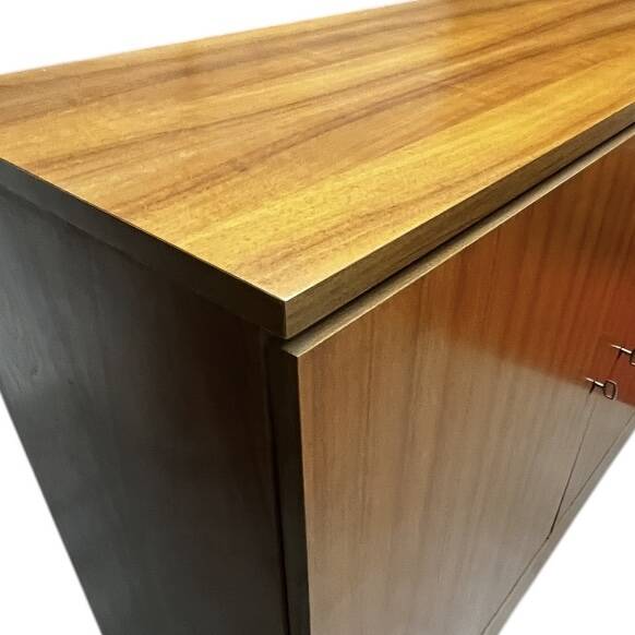 Buffet haut des années 70