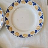 Set of 8 Saint Amandinoise flat plates model 3529