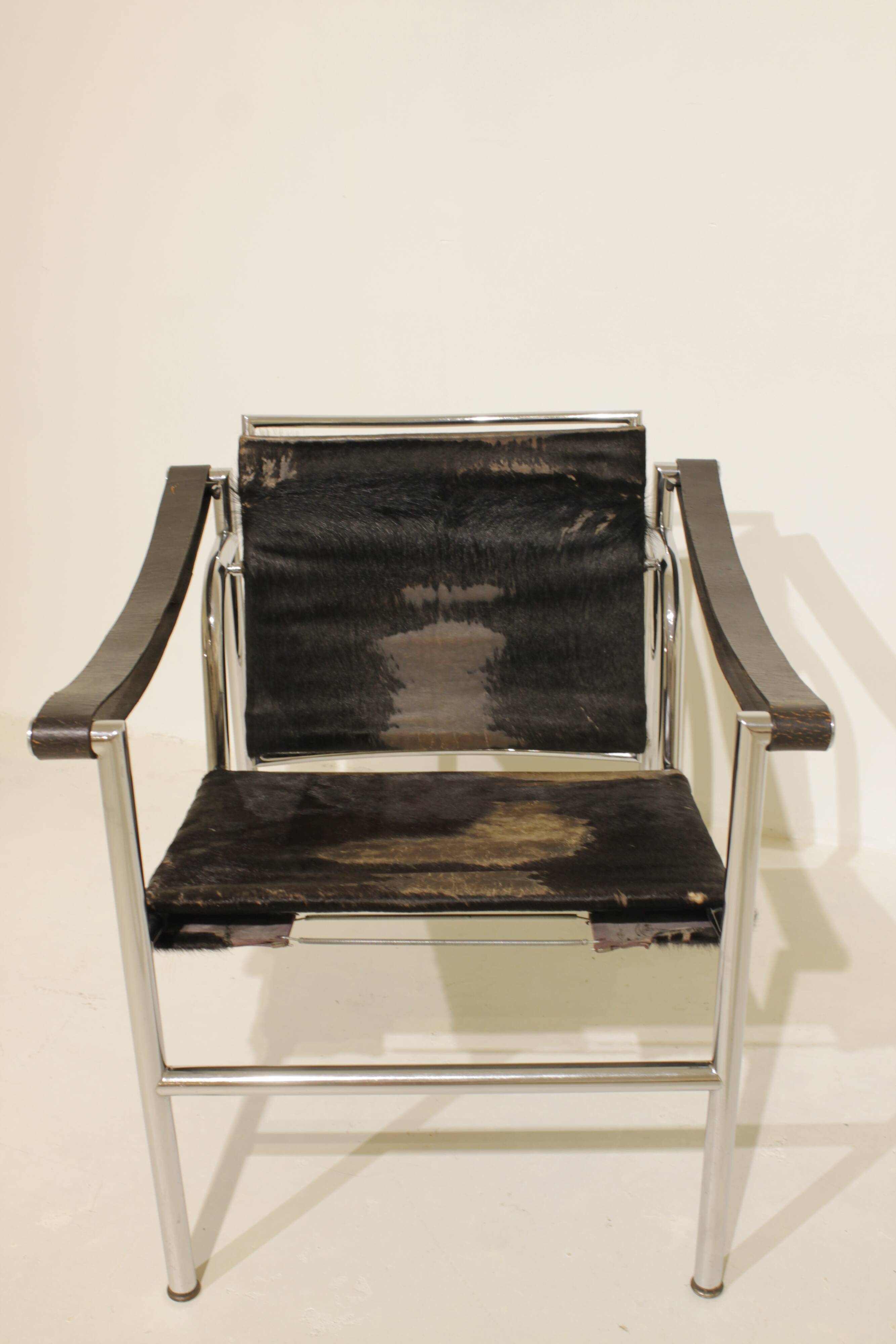LC1 armchair with reclining backrest, model B301 by Le Corbusier - no. 412