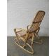 Fauteuil à bascule en rotin