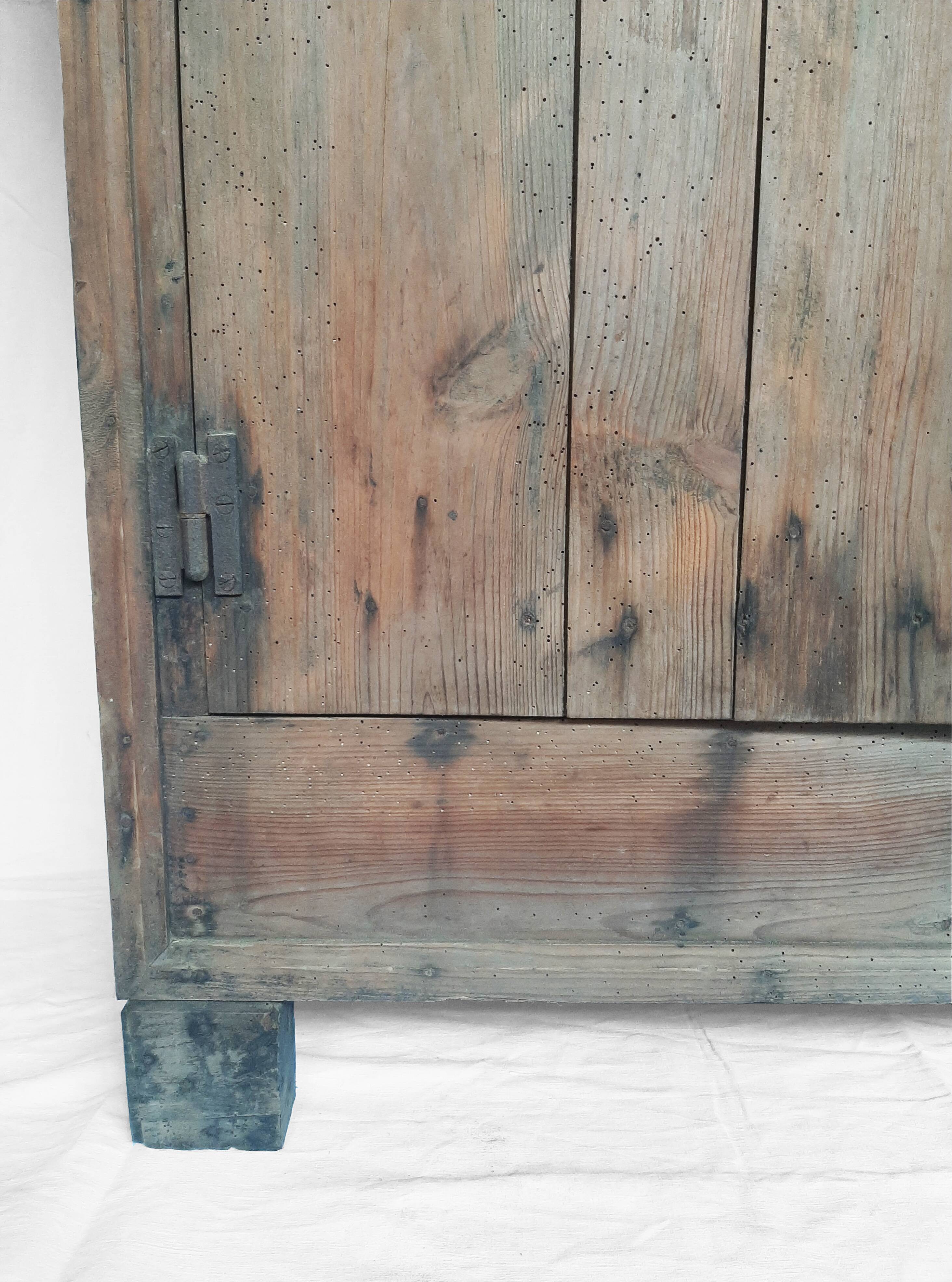 Parisian raw wood buffet