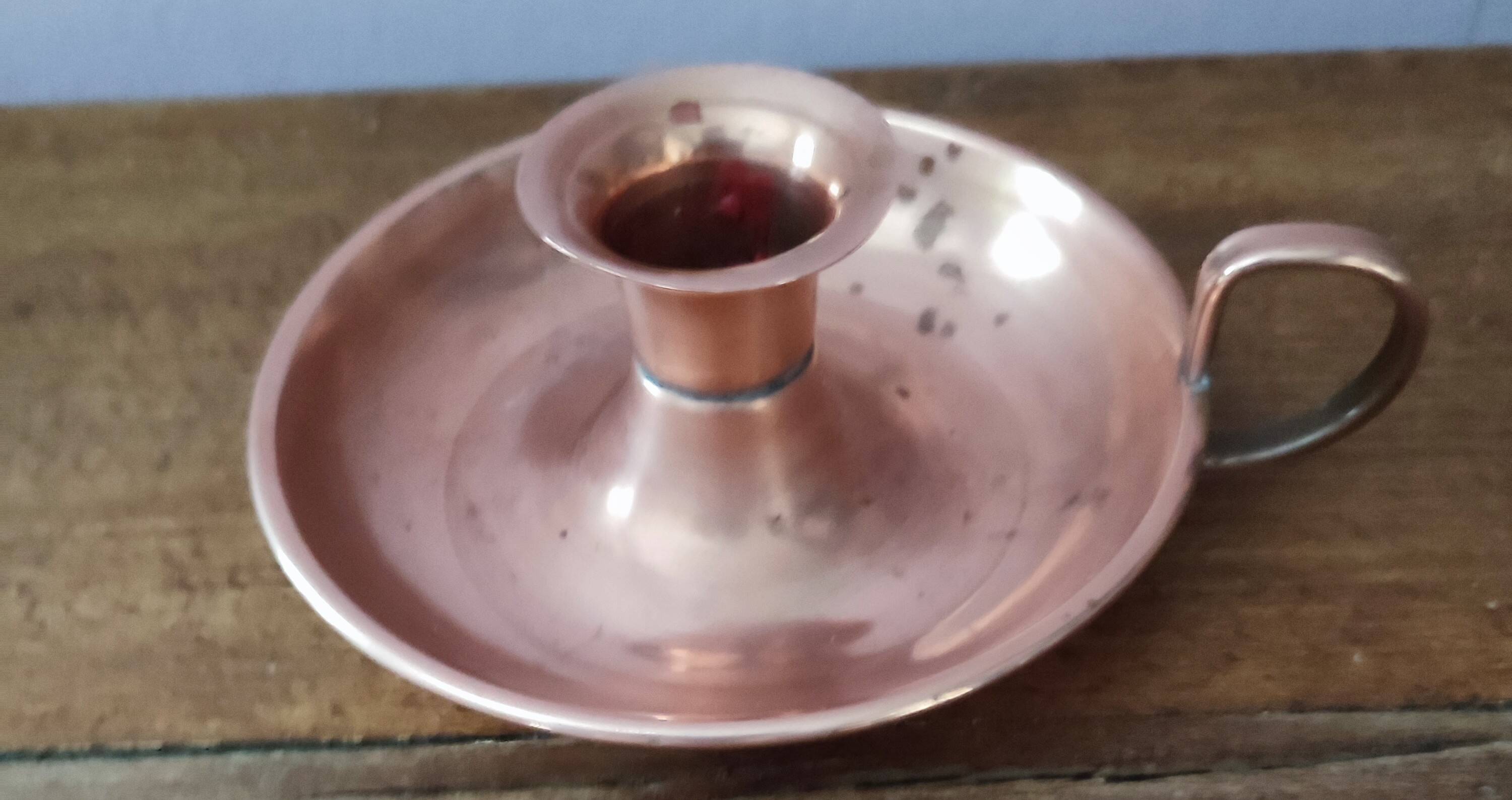 Cellar rat candle holder