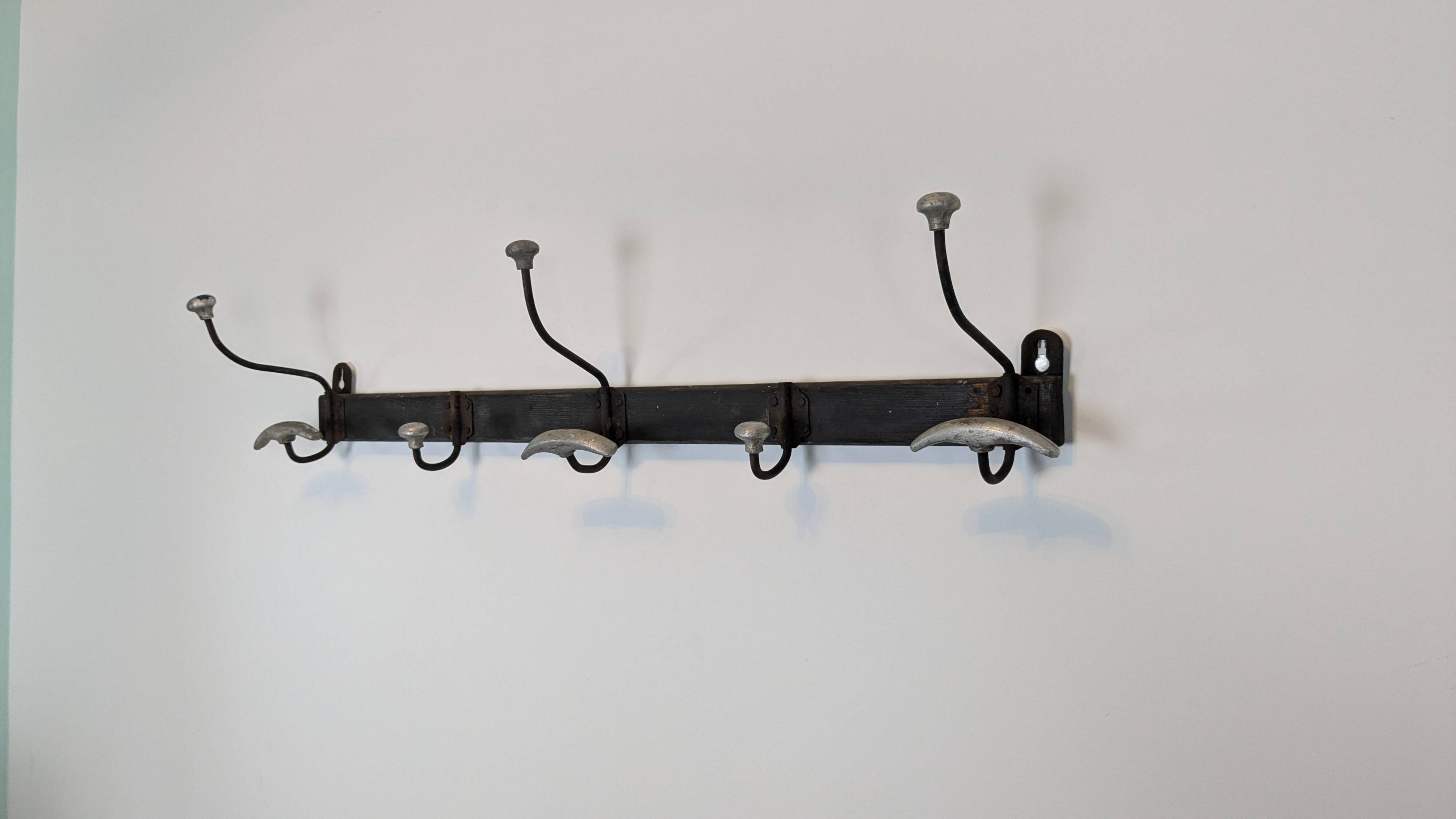 Ancienne patère triple bois et métal