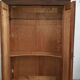 Armoire parisienne peinture d origine chapeau de gendarme