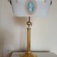 Lampe de bureau Laiton & Opaline satiné, femme à l'antique noeuds de rubans