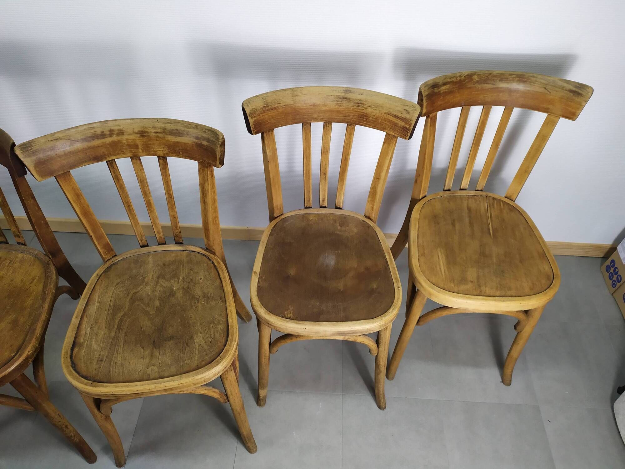 Suite of 6 wooden barhel barel bistro chair