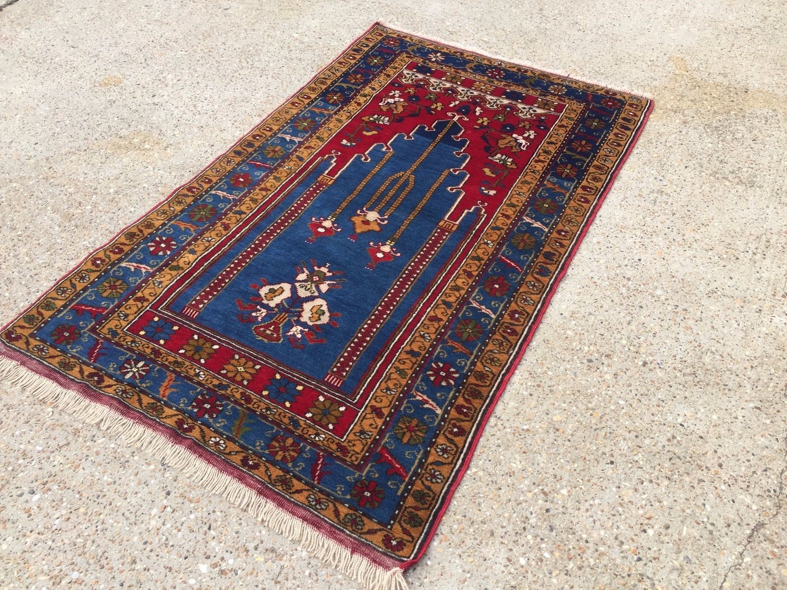 Turkish vintage prayer rug vegetable dye 170x100cm