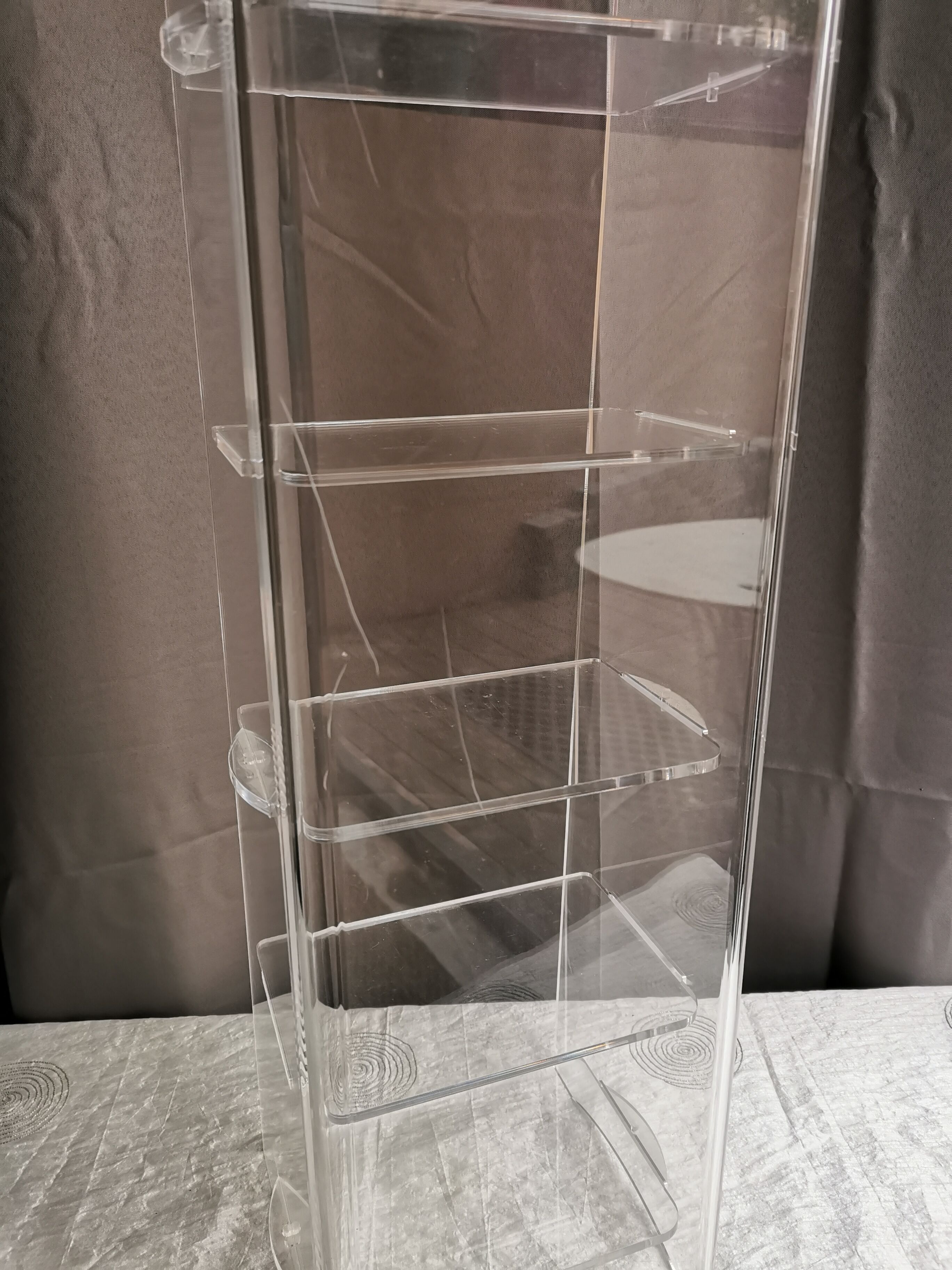 Etagère vintage en plexiglass
