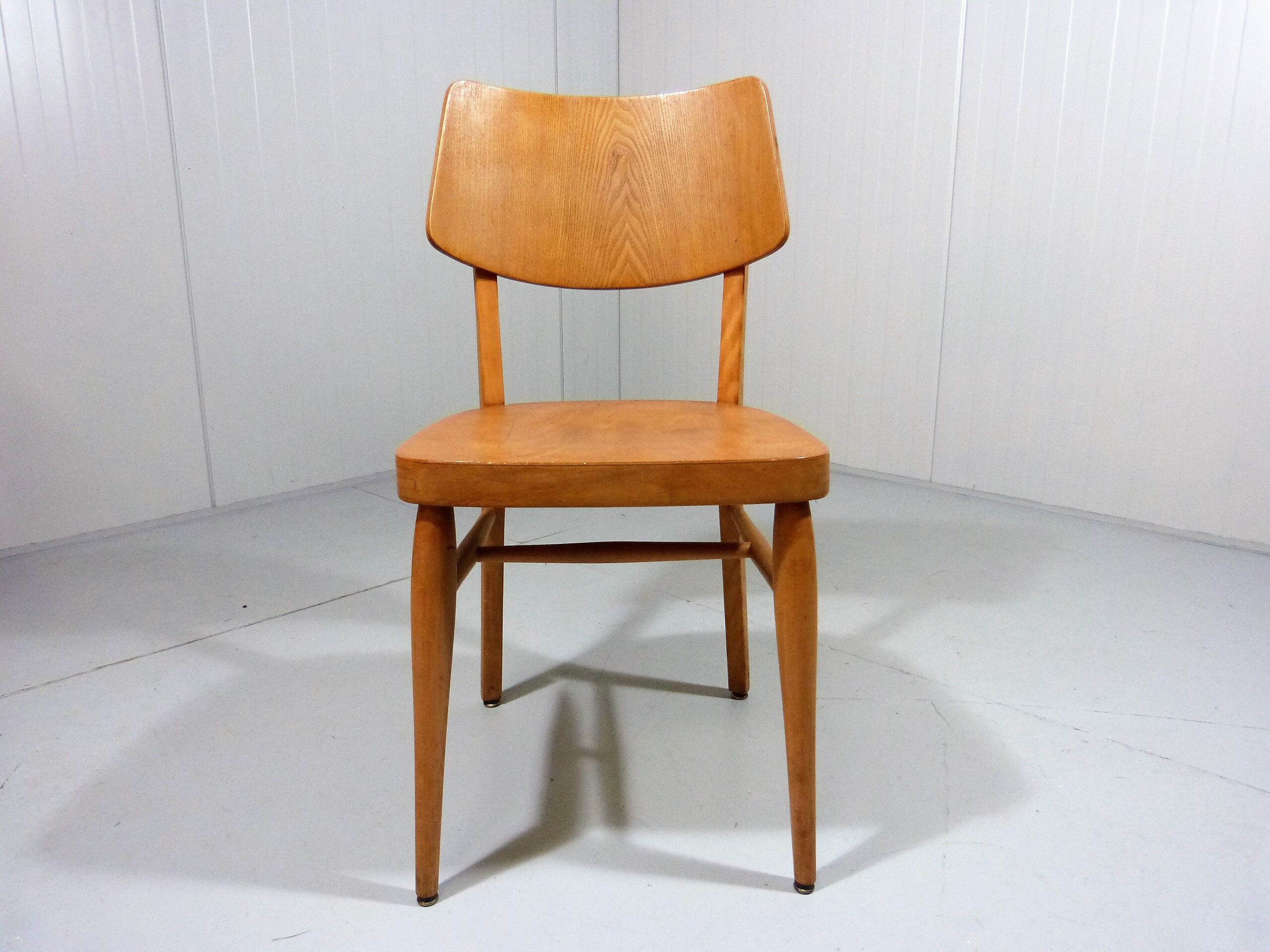 Set of 8 wooden dining chairs 1950’s
